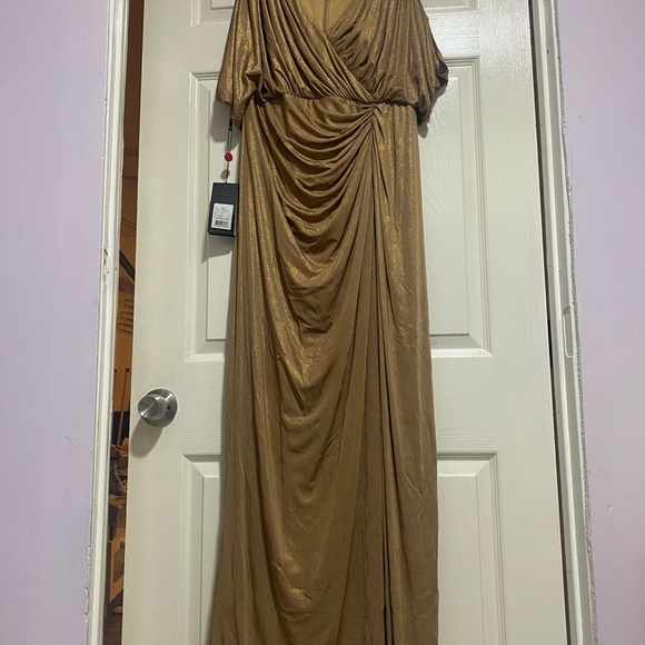 Glamorous Gold Long Sleeve Dress - Picture 3 of 11